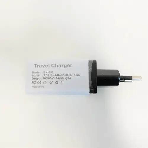 Photo de l’avis officiel: Quick Charge 3.0 Chargeur USB — risque: Choc électrique (A12/00848/24)