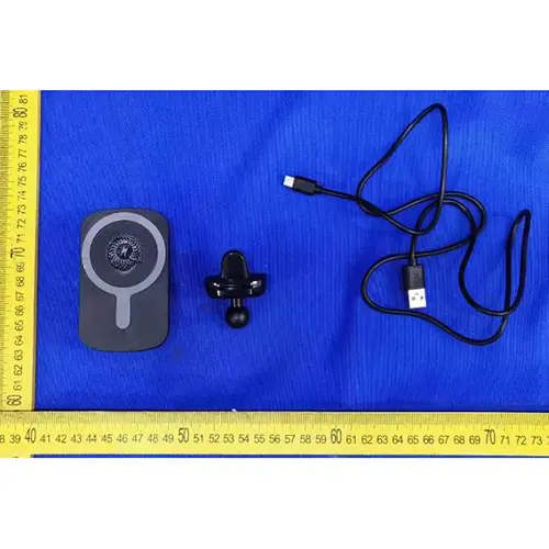 Foto aus der offiziellen Meldung: LAX Magnetic Wireless Charging Vent Mount Kabelloses Ladegerät — Risiko: Verbrennungen