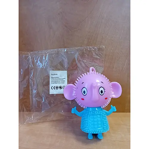 Photo from the official notice: Hu:jatek plastic toy — strangulation risk