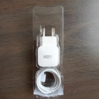 Photo de l’avis officiel: Key WALL CHARGER EU charger Chargeur USB — risque: Choc électrique