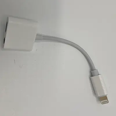 Foto aus der offiziellen Meldung: Kabeladapter — Risiko: Umwelt