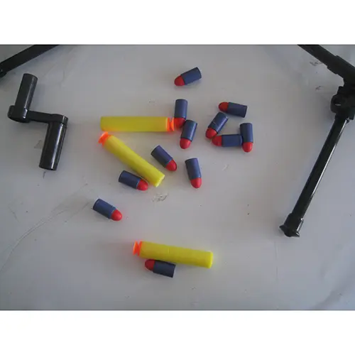 Foto do aviso oficial: Mile Armée - Pistolet de combat Pistola de brincar — risco: Ferimentos