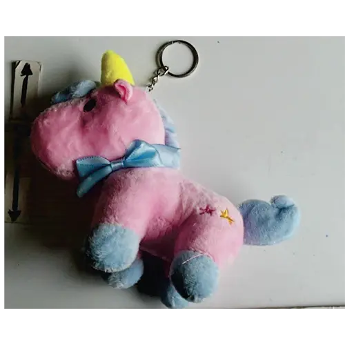 Foto uit de officiële melding: 1 PC belle kawaii licorne en peluche porte-clés enfants cadeau animaux en chevaux pendentif Zacht speelgoed me — risico: Verstikking door inslikken & Verstikking door zuurstofgebrek