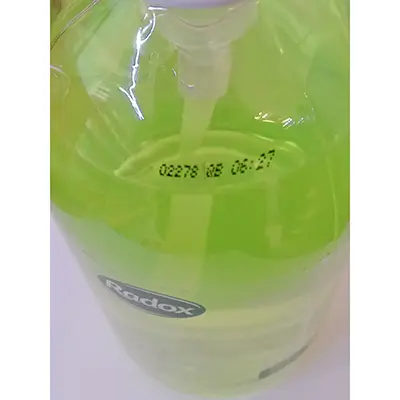 Foto aus der offiziellen Meldung: Radox PROTECT + REFRESH HANDWASH LIME &amp; CORIANDER ANTIBACTERIAL Flüssige Handseife — Risiko: Chemikalie