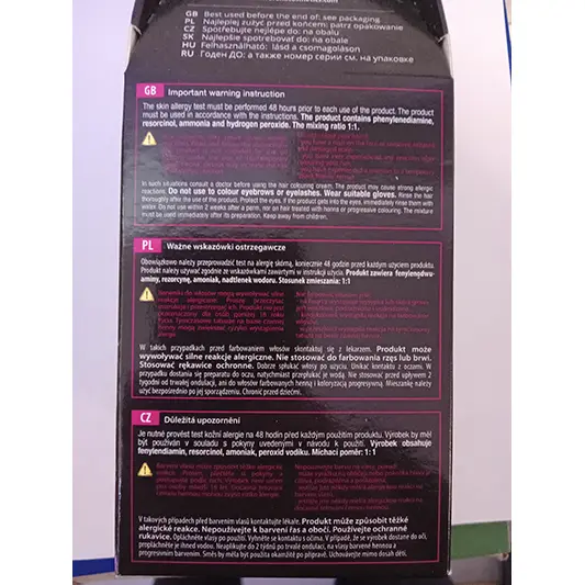 Foto uit de officiële melding: Revia N°15 EBONY BLACK HAIR DYE Haarverf — risico: Chemische risico's