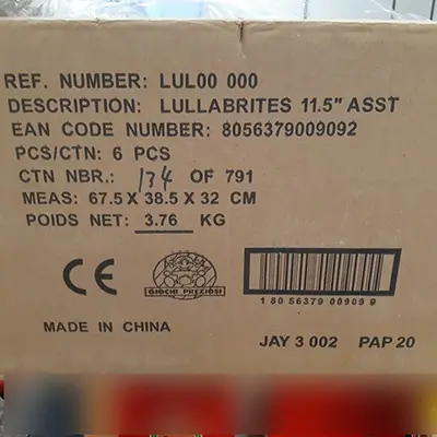 Foto dell’avviso ufficiale: LUMICALIN S'illumine et joue des berceuses Giocattolo morbido — rischio: Ostruzione delle vie aeree