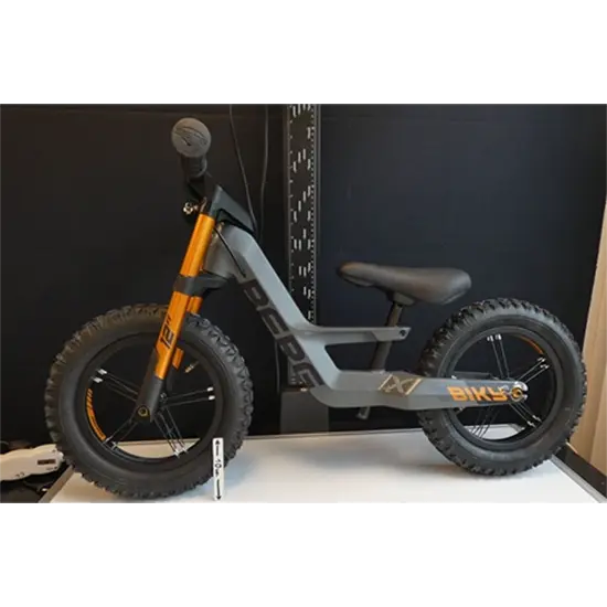 Foto uit de officiële melding: BERG Toys BV Biky cross grey handbrake Loopfiets voor kinderen — risico: Verwonding