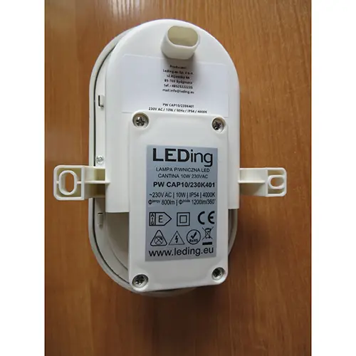 Foto do aviso oficial: Leding Cantina Luminária LED — risco: Choque elétrico