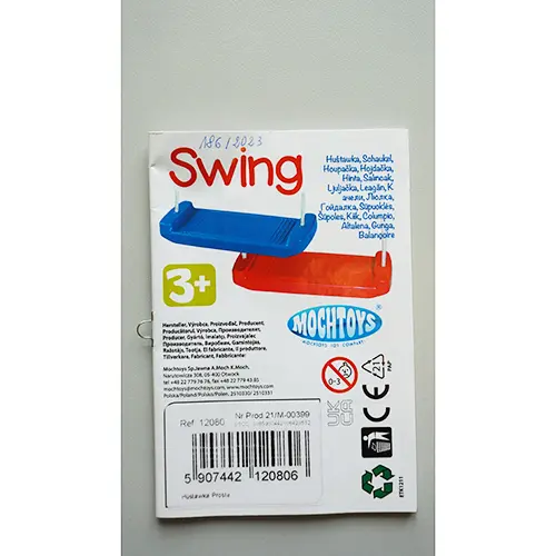 Foto uit de officiële melding: Mochtoys Swing Plastic schommel — risico: Verwonding