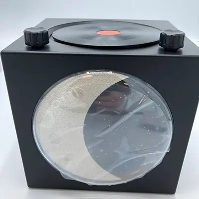 Foto dell’avviso ufficiale: Moonlight speaker Oratore — rischio: Ambiente