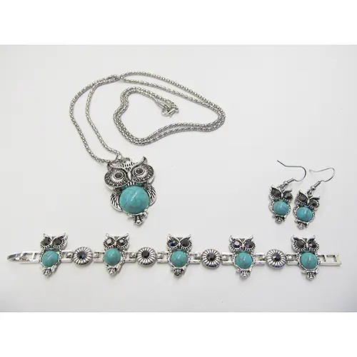Photo de l’avis officiel: Ensemble de bijoux — risque: Risque chimique (A12/01548/24)