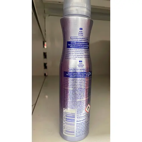 Foto aus der offiziellen Meldung: Nivea Styling Mousse - Diamond Gloss Care - 4 Extra Strong Haarmousse — Risiko: Chemikalie