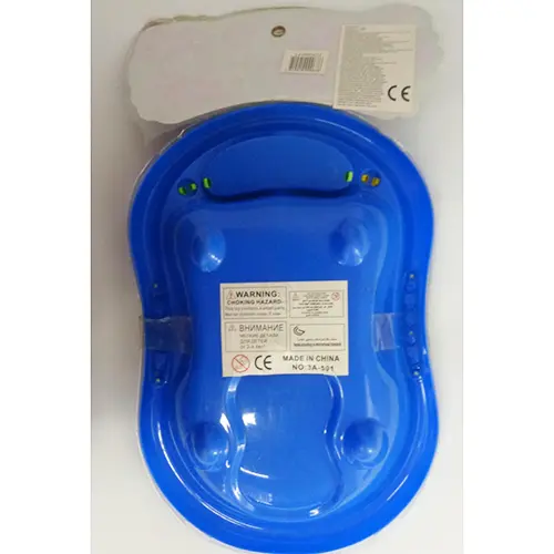 Foto uit de officiële melding: Funing Baby Love Bath Plastic pop — risico: Chemische risico's