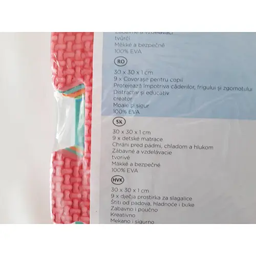 Foto aus der offiziellen Meldung: Kids puzzle mat – means of transport Puzzlematte — Risiko: Ersticken