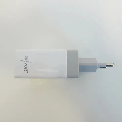 Photo de l’avis officiel: revolt Chargeur USB — risque: Choc électrique