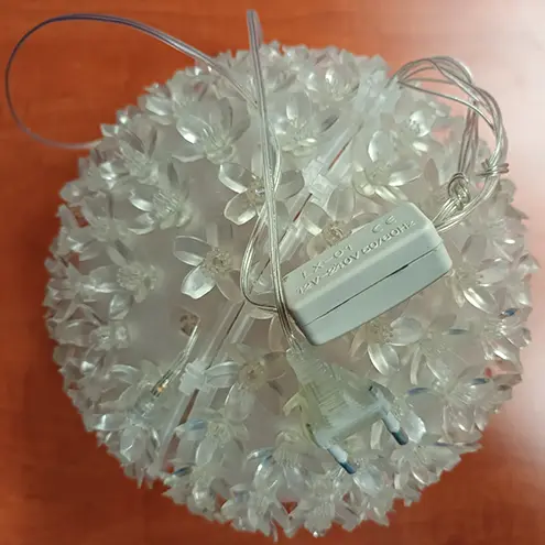 Photo de l’avis officiel: 200L LED KULOVÉ SVĚTLO Lampe à bille LED — risque: Choc électrique
