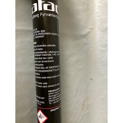 Photo from the official notice: AFAC-Aalborg Fyrværkerifabrik Aalborg Bomberør - Guld Bomber fireworks — burns & damage to sight risk
