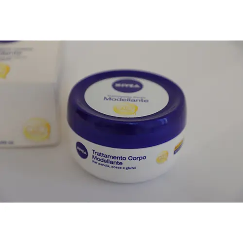 Photo de l’avis officiel: Nivea Trattamento corpo modellante Crème pour le corps — risque: Risque chimique