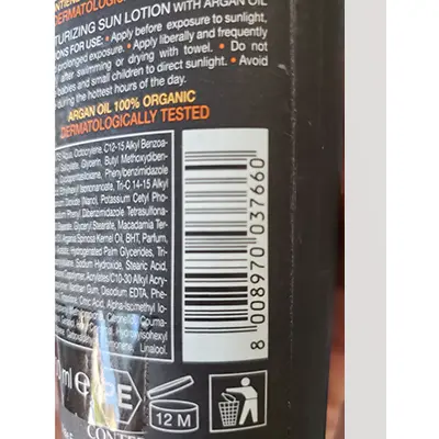Foto aus der offiziellen Meldung: Leocrema Latte solare idratante all'olio di argan 30 alta protezione Sonnenschutzmilch — Risiko: Chemikalie