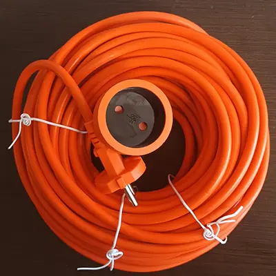 Photo de l’avis officiel: PLASTROL Extension cord Cordon de rallonge — risque: Choc électrique
