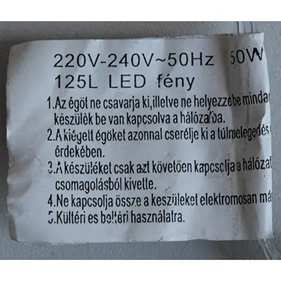 Photo de l’avis officiel: Karácsonyi jégcsap égősor Chaîne d'éclairage — risque: Choc électrique (A12/02352/24)