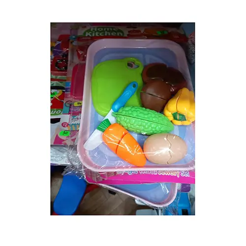 Photo from the official notice: HOME KITCHEN plastic toy set — choking risk