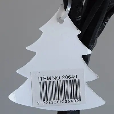 Photo from the official notice: Starpie Fa lámpa / Lampá de copac lighting chain — electric shock risk