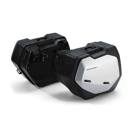 Foto aus der offiziellen Meldung: BMW Motorrad Original Sonderzubehör Variokoffer / Original Side Accessory Variocase Motorrad-Seitenboxen — Risiko: Verletzungen