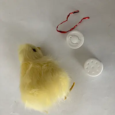 Foto do aviso oficial: Partyking Pipande kyckling Frango de brinquedo elétrico — risco: Ambiente