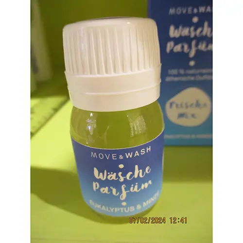 Foto do aviso oficial: Green Movida SL Move&amp;Wash Wäsche Parfüm Frische Mix Lavar perfume — risco: Químico