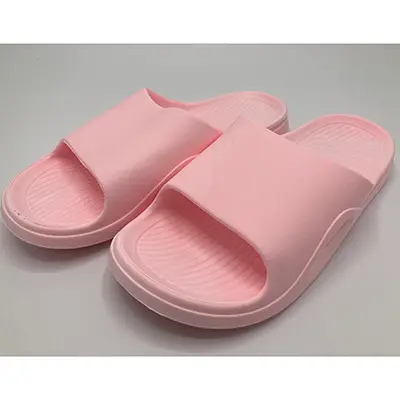 Photo de l’avis officiel: PVC-tofflor chaussons — risque: Risque chimique