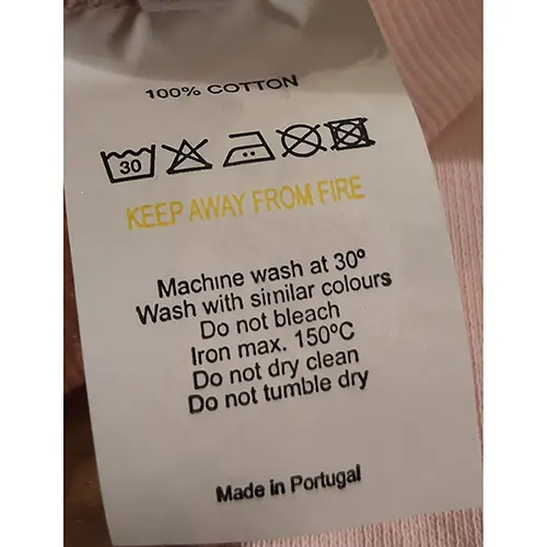 Foto uit de officiële melding: MAAN Kinderhoodie — risico: Verwurging