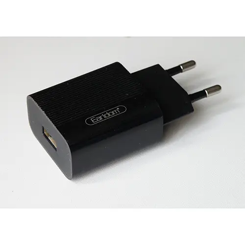 Foto dell’avviso ufficiale: Earldom CHARGER / 21A 1 USB CHARGER Caricabatterie USB — rischio: Scossa elettrica