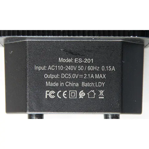 Foto dell’avviso ufficiale: Earldom CHARGER / 21A 1 USB CHARGER Caricabatterie USB — rischio: Scossa elettrica