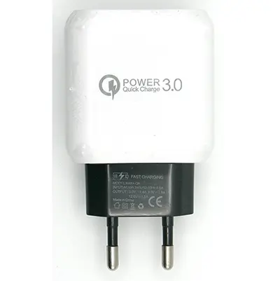 Photo de l’avis officiel: POWER 3.0 FAST CHARGE Chargeur USB — risque: Choc électrique