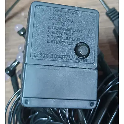 Photo de l’avis officiel: 100 L LED V8 Lights Chaîne d'éclairage — risque: Choc électrique
