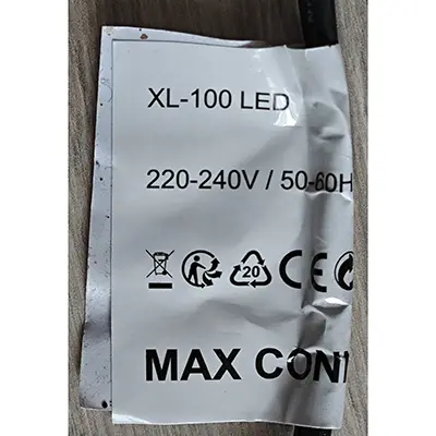 Photo de l’avis officiel: 100 L LED LIGHT Chaîne d'éclairage — risque: Choc électrique
