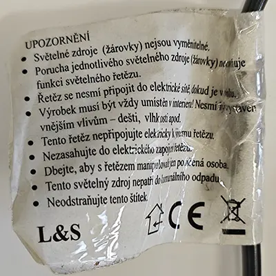 Photo de l’avis officiel: L&amp;S 50 LED VÁNOČNÍ VENKOVNÍ OSVĚTLENÍ ŘETĚZ Chaîne d'éclairage — risque: Choc électrique & Incendie
