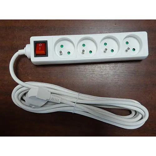 Foto aus der offiziellen Meldung: iluve Przedluzacz Verlängerungskabel — Risiko: Elektrischer Schlag