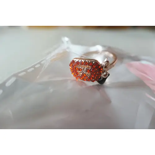 Foto dell’avviso ufficiale: ORAZIO 4pcs Halloween Schmuck Set Thanksgiving Kürbis Ring Halskette Ohrringe für Frauen Strass Hak Set di gio — rischio: Rischio chimico