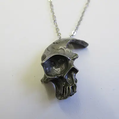 Photo de l’avis officiel: southbankstore Halskette mit Totenkopf-Anhänger, gebrochen, beschädigt, für Männer und Frauen, Zin Collier — risque: Risque chimique