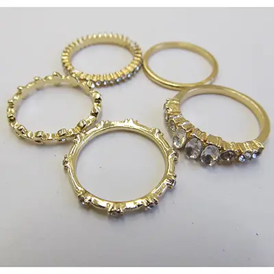 Photo from the official notice: SIXDUTON 3/5PCS Vintage Knuckle Ringe Gold Set, Trendy Stapelring Vintage Boho Minimalistischer Ring ring set — chemical risk