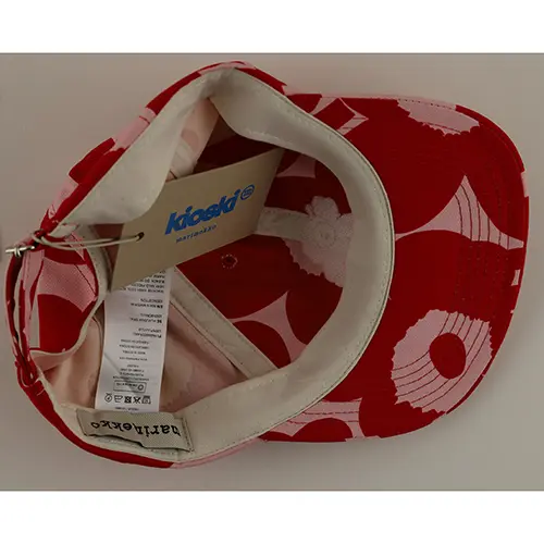 Foto dell’avviso ufficiale: Marimekko Krästa Unikko Kioski Cappello — rischio: Rischio chimico
