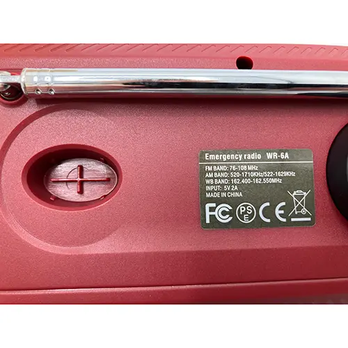 Foto aus der offiziellen Meldung: Multifunctional outdoor emergency radio Notfallfunk — Risiko: Umwelt