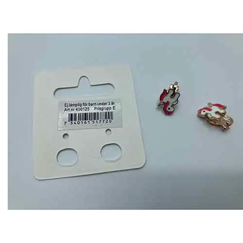 Foto dell’avviso ufficiale: Busy Lizzie Clip-on earrings, pegasus Orecchini — rischio: Rischio chimico