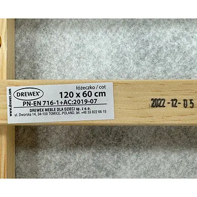 Photo from the official notice: DREWEX® Zyrafka santana children's cot — cuts & entrapment risk
