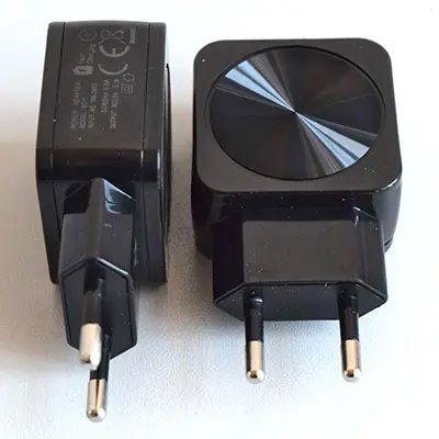 Zdjęcie z oficjalnego zgłoszenia: COOSEN (on the box) TRAVEL CHARGER, POWER ADAPTER, USB töltő Ładowarka USB — ryzyko: Porażenie prądem