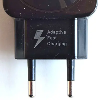 Zdjęcie z oficjalnego zgłoszenia: COOSEN (on the box) TRAVEL CHARGER, POWER ADAPTER, USB töltő Ładowarka USB — ryzyko: Porażenie prądem