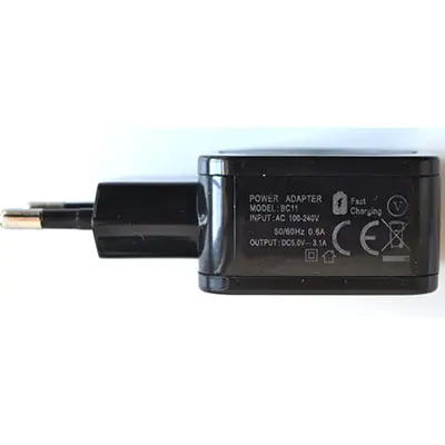 Zdjęcie z oficjalnego zgłoszenia: COOSEN (on the box) TRAVEL CHARGER, POWER ADAPTER, USB töltő Ładowarka USB — ryzyko: Porażenie prądem