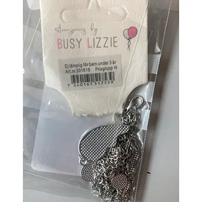 Photo de l’avis officiel: Busy Lizzie Necklace Best Friends Heart Purple Collier — risque: Risque chimique